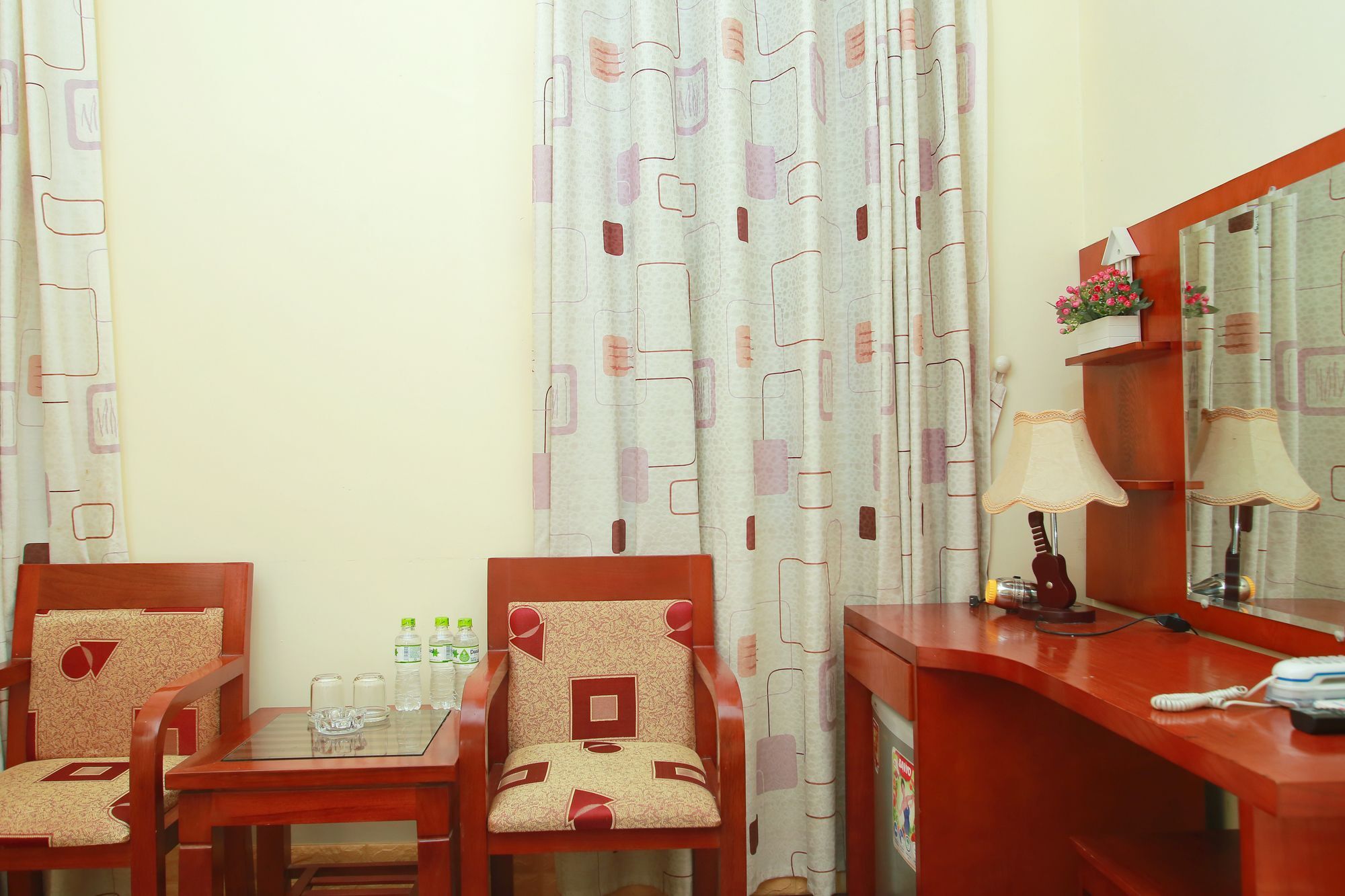 Reddoorz Near Hanoi Railway Station מראה חיצוני תמונה