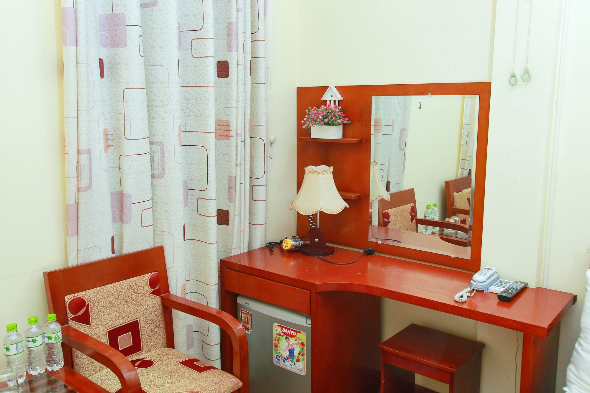 Reddoorz Near Hanoi Railway Station מראה חיצוני תמונה