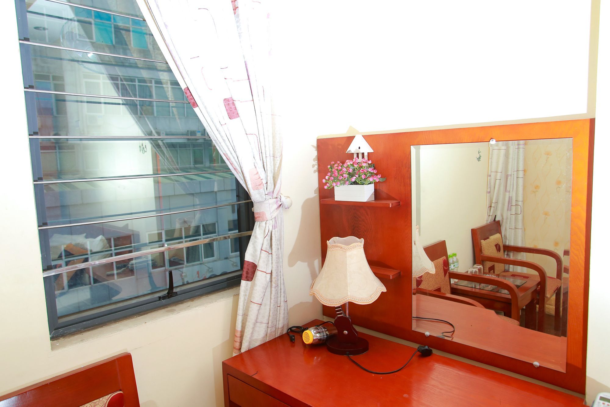 Reddoorz Near Hanoi Railway Station מראה חיצוני תמונה