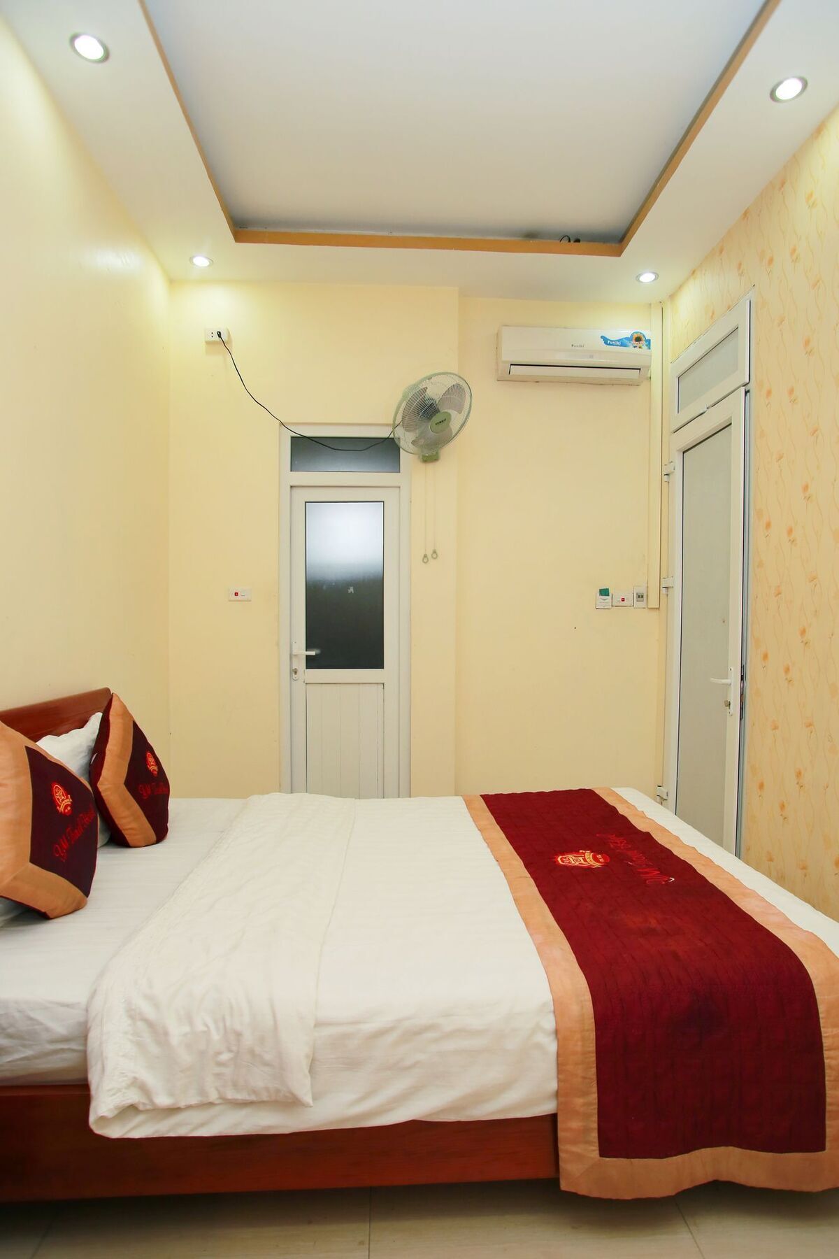 Reddoorz Near Hanoi Railway Station מראה חיצוני תמונה