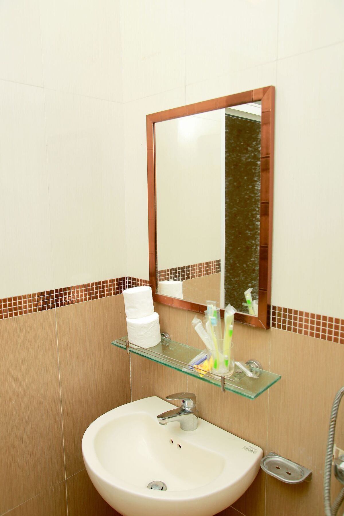 Reddoorz Near Hanoi Railway Station מראה חיצוני תמונה