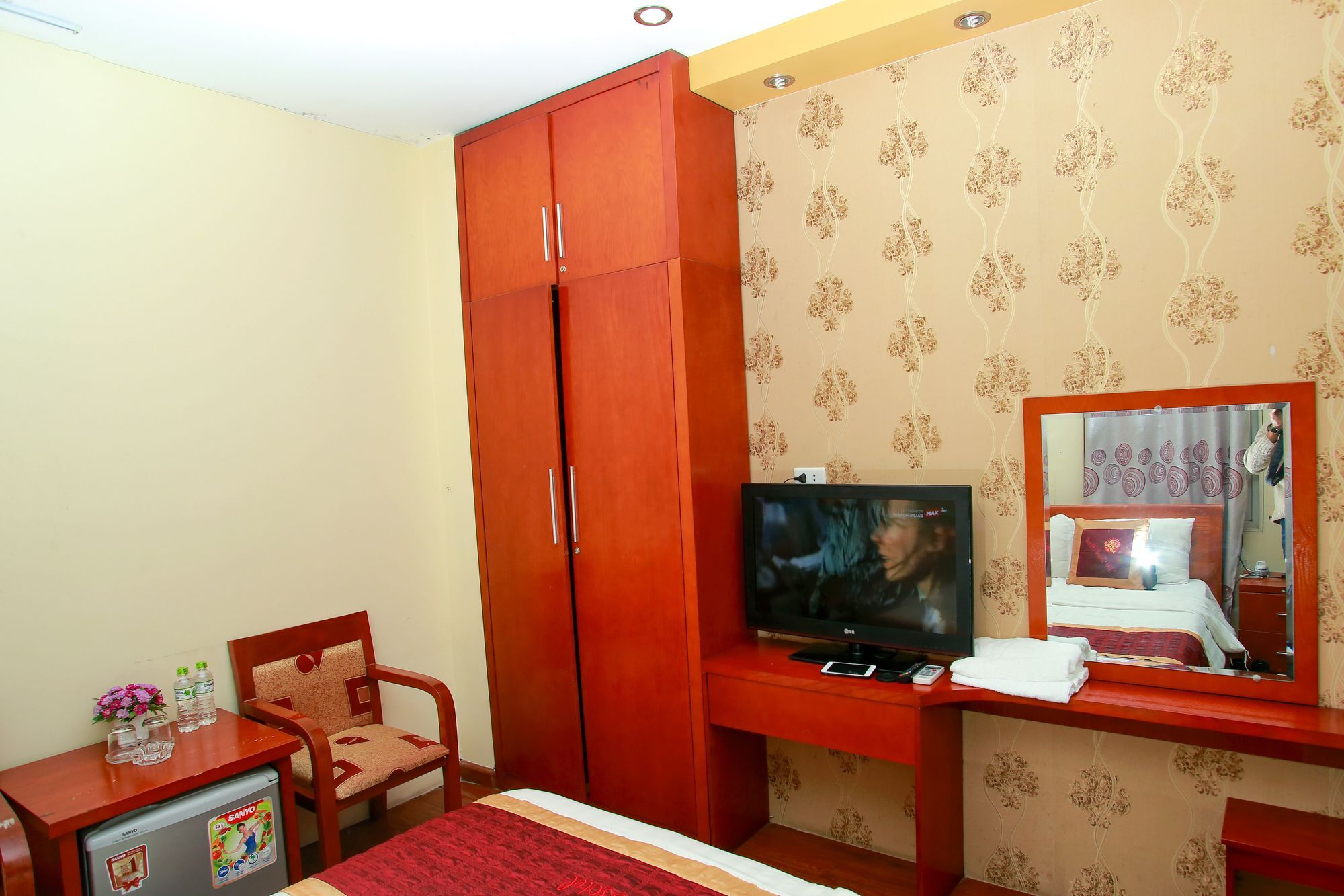 Reddoorz Near Hanoi Railway Station מראה חיצוני תמונה