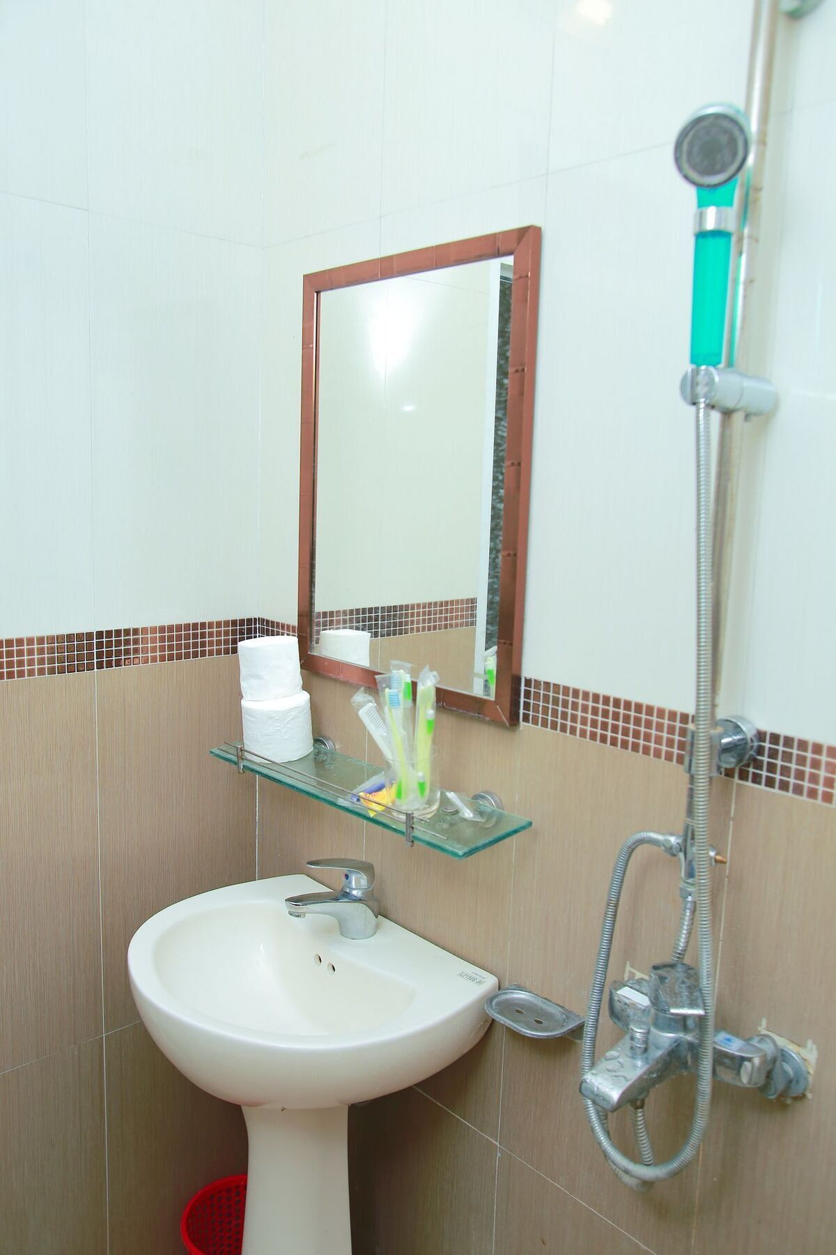 Reddoorz Near Hanoi Railway Station מראה חיצוני תמונה